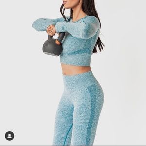 Kora (now acta wear) ocean blue set 😍